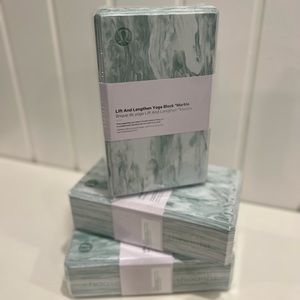Lululemon Lift and Lengthen Yoga Block *Marbled - Set of 3